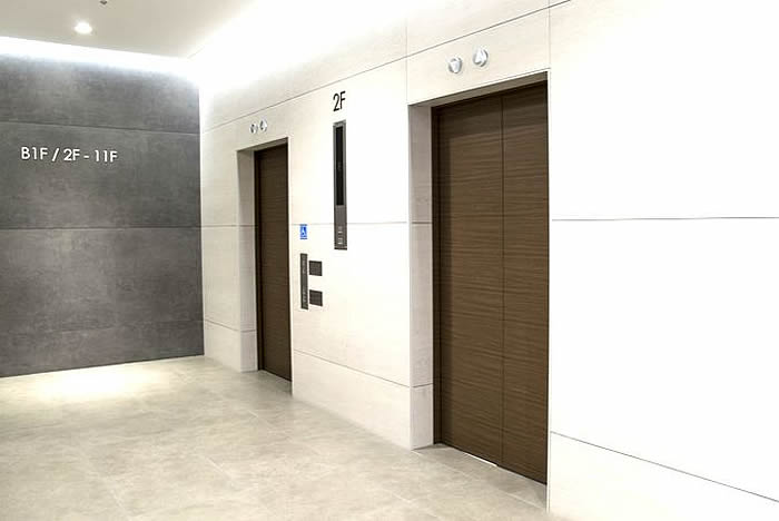 elevator02.jpg